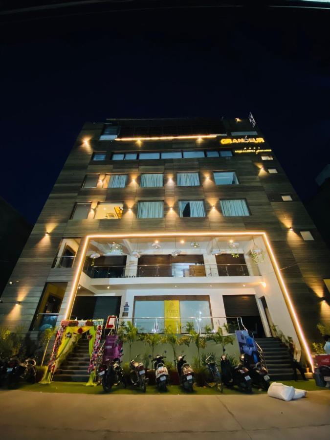 Hotel Ss Grandeur Lucknow Exterior photo